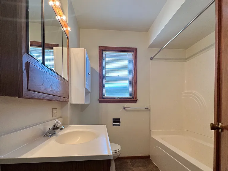 418 N 1st St #2 — Photo 11