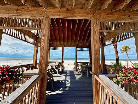 4th image of 126 Mandalay Rd