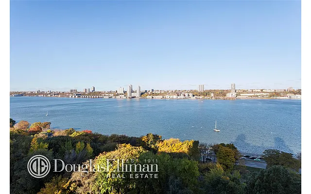 Sold by Douglas Elliman | media 21