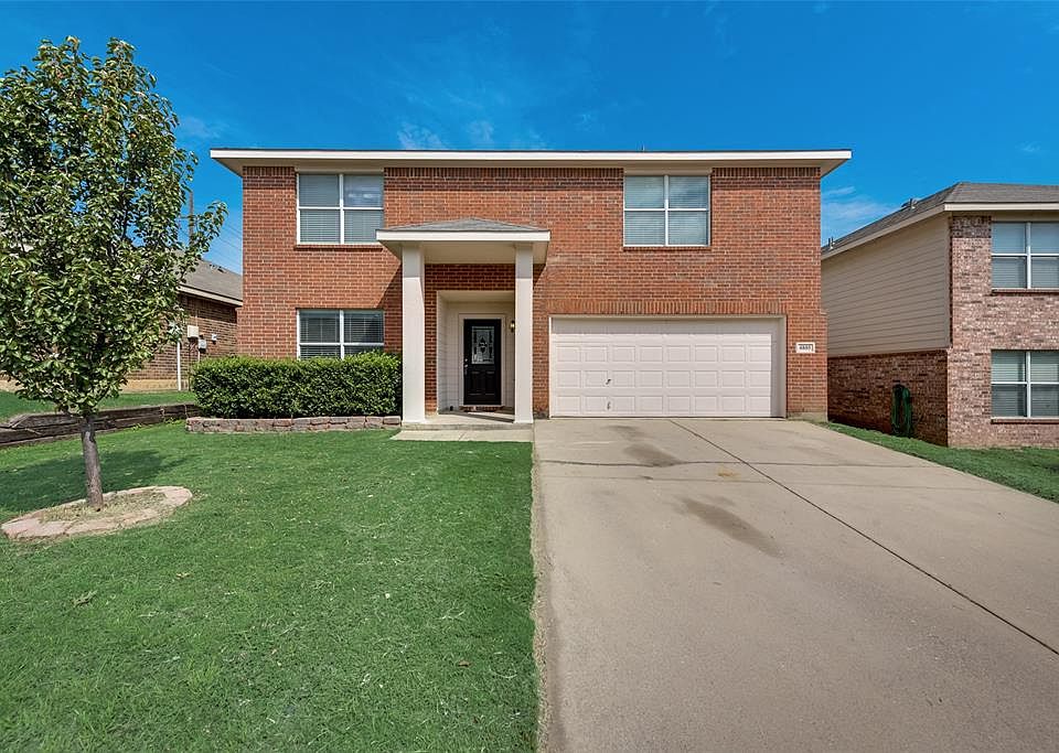 1st image of 4805 Trail Hollow Dr