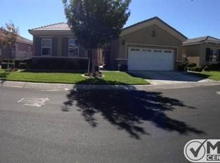 19445 Crystal Springs Ln, Apple Valley, CA 92308