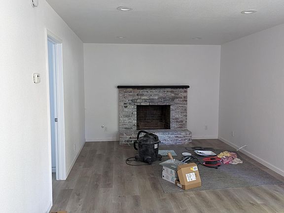 4th image of 6265 Fennwood Ct