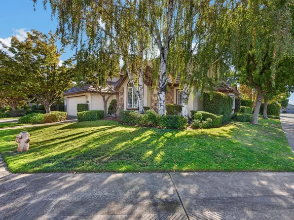 2350 Saint Anton Dr, Lodi, CA 95242