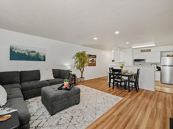 5th image of 22855 E Country Vista Dr APT 428