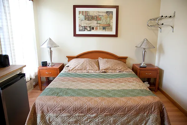 Rented by Easy Rental LLC | media 10