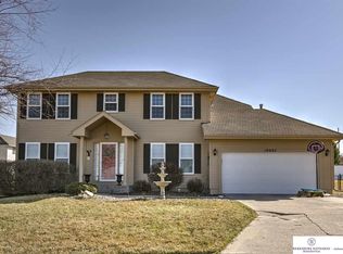 10007 S 100th Cir, La Vista, NE 68128