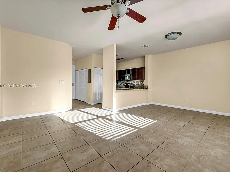 134 SE 28th Ter #20 — Photo 9