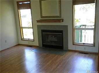 3rd image of 2805 211th St SW