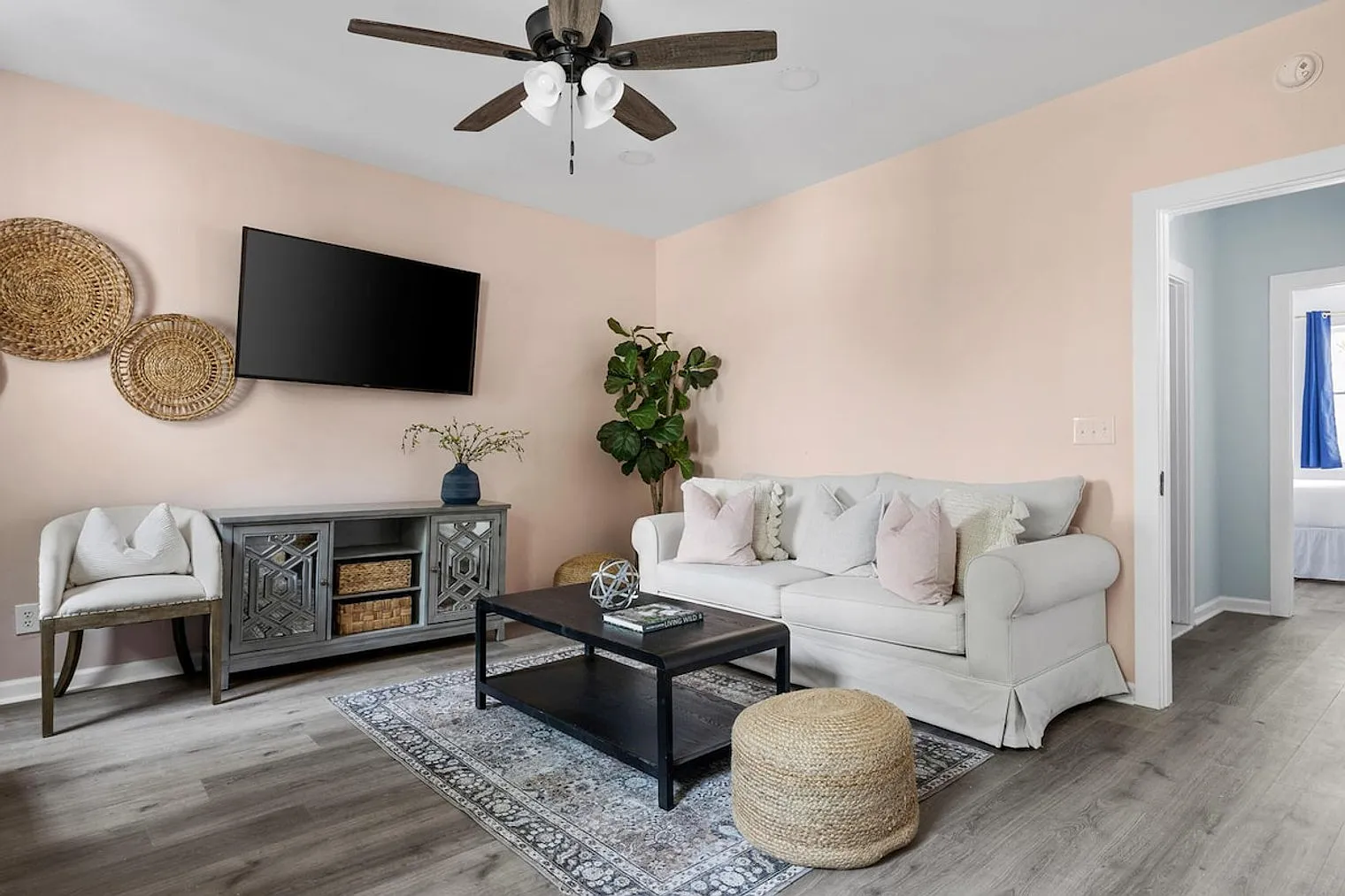 1 bed, 1.0 bath, $4,282 — Photo 4