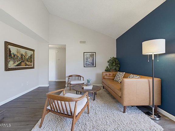 2nd image of 917 S HACIENDA Drive