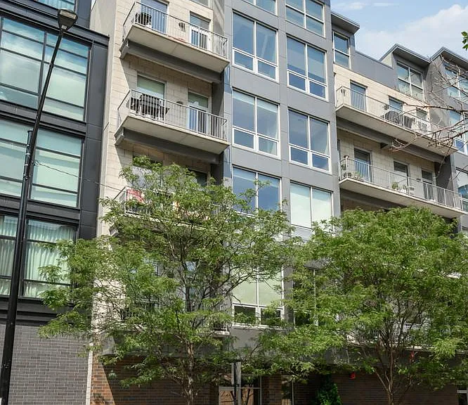 16 N Carpenter St #4N — Photo 1
