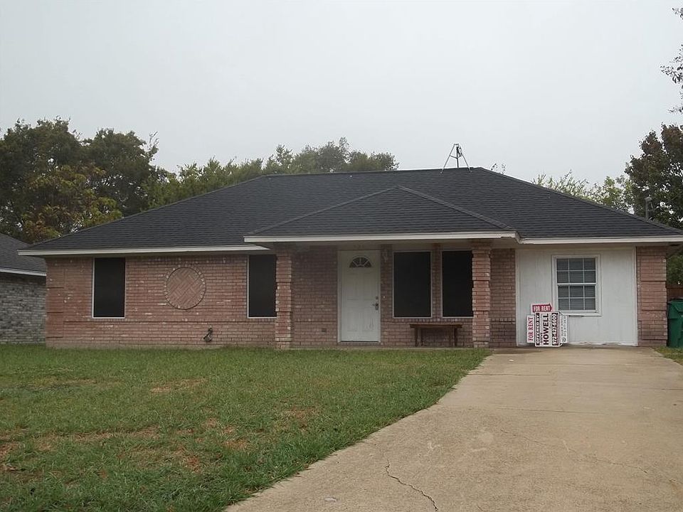 1st image of 209 Briar Creek Dr