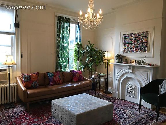 4th image of 187 Saint James Pl