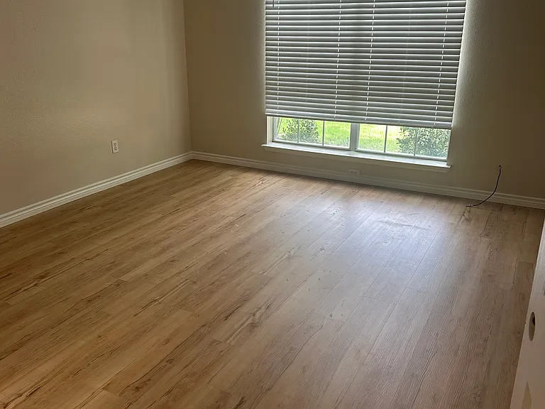 1506 Springwood Dr — Photo 3