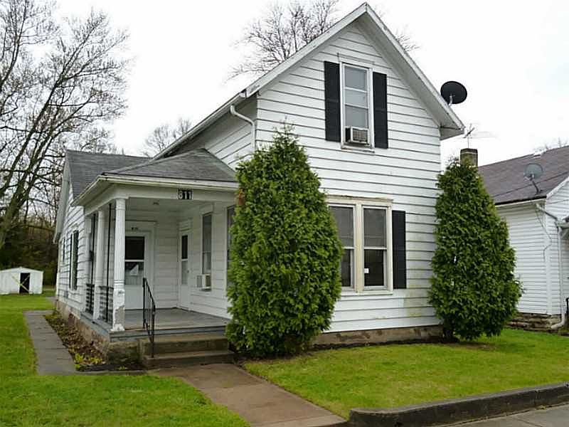 1st image of 811 W Water St