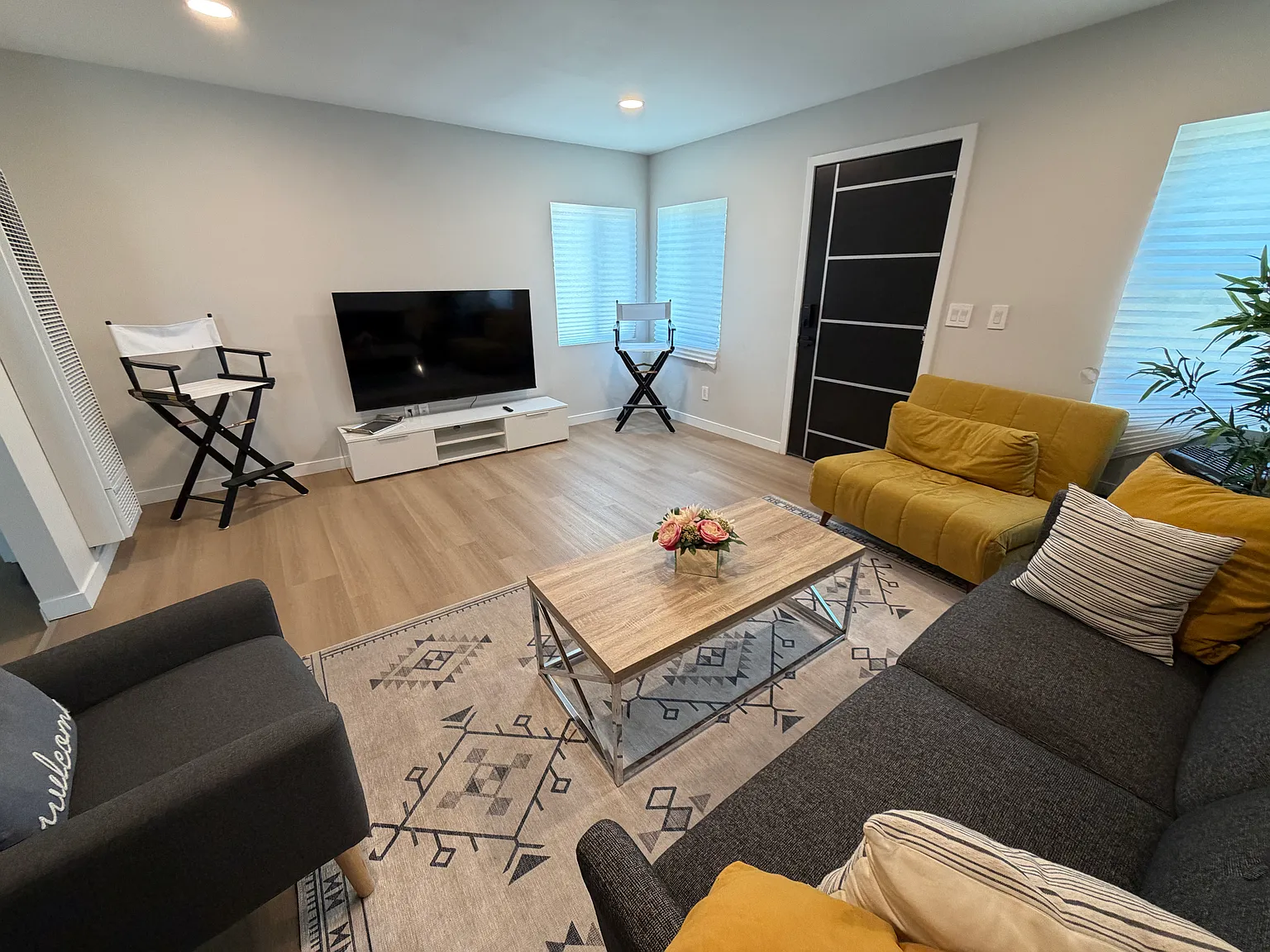 2 bed, $3,500 — Photo 2
