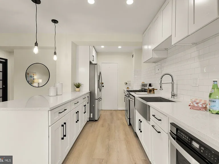 4201 Cathedral Ave NW #1009 — Photo 14