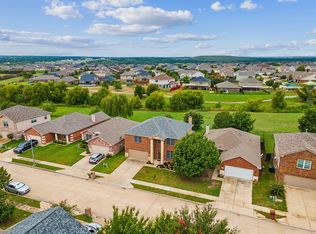 3008 Yoakum St, Fort Worth, TX 76108