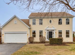 1308 Dorchester Dr, Mundelein, IL
