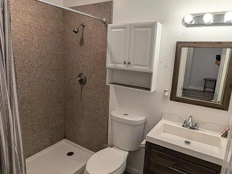 1324 Braddock St — Photo 7