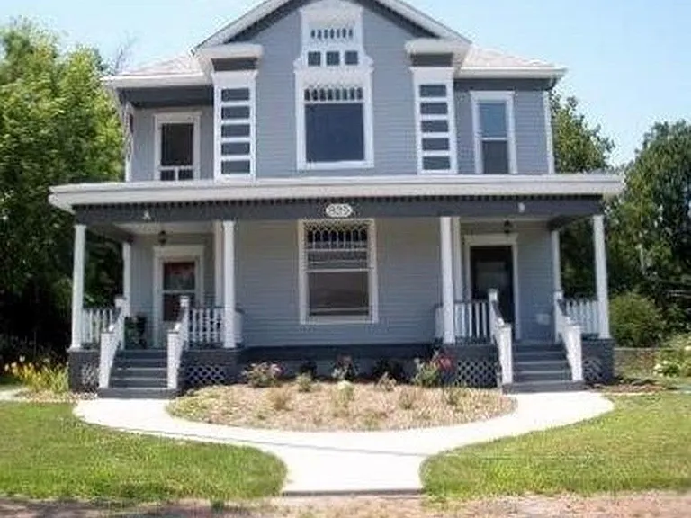 825 SW Western Ave #B — Photo 1