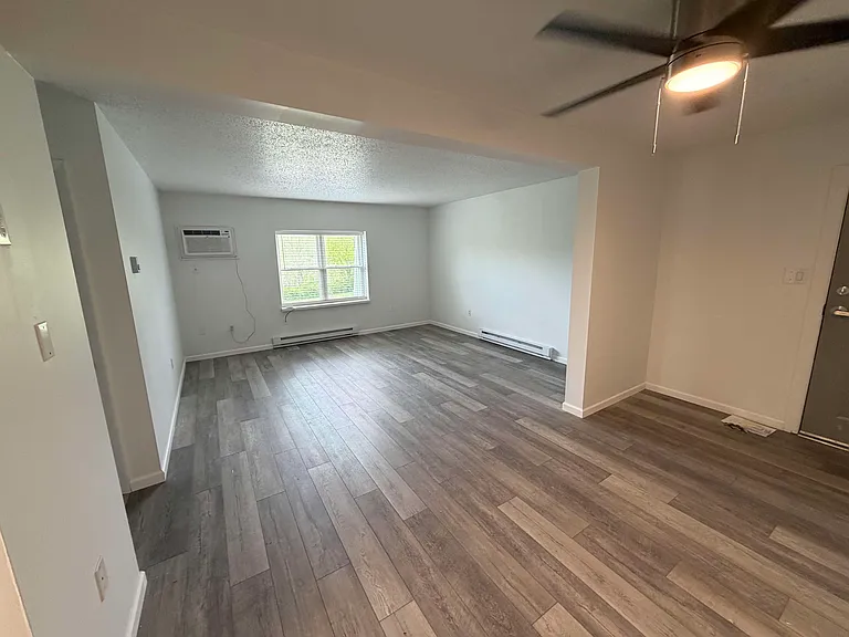 705 Matlack Ave #304 — Photo 4