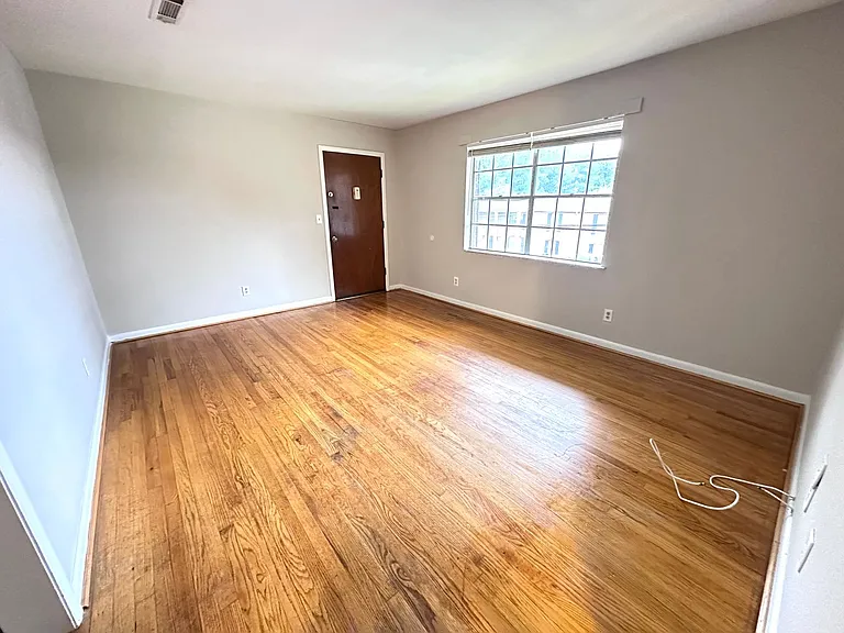 10 Coker Dr SW — Photo 5