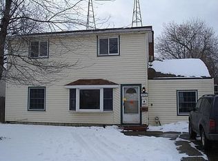 26741 Kathy St, Roseville, MI 48066