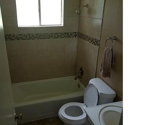 5th image of 4616-6L Westwood Park Dr