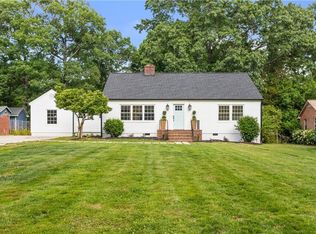 410 Wildwood Ln, Burlington, NC 27215