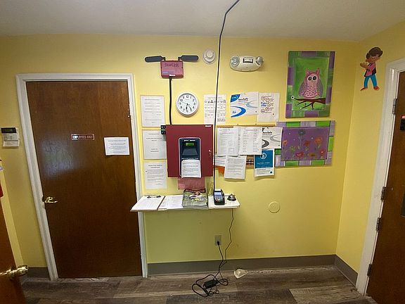4th image of 801 W 14th St