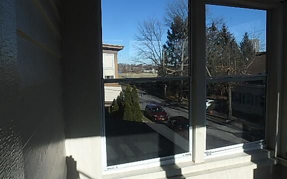3rd image of 16 Moore St Floor 1