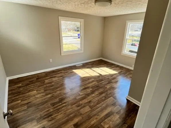 1701 Catherine Dr, Bowling Green, KY 42101