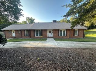 1241 S Peace Haven Rd, Clemmons, NC 27012