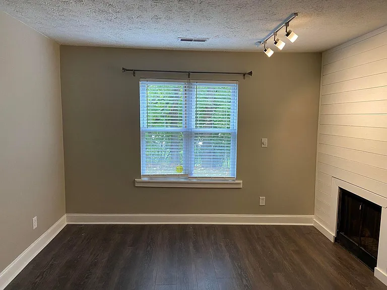 421 Redding Rd #1 — Photo 10