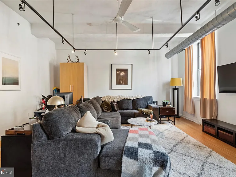 1637 Poplar St #N1 — Photo 4
