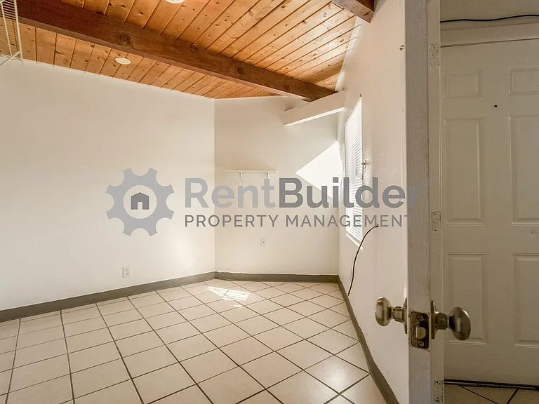 1605 Coal Ave SE — Photo 13