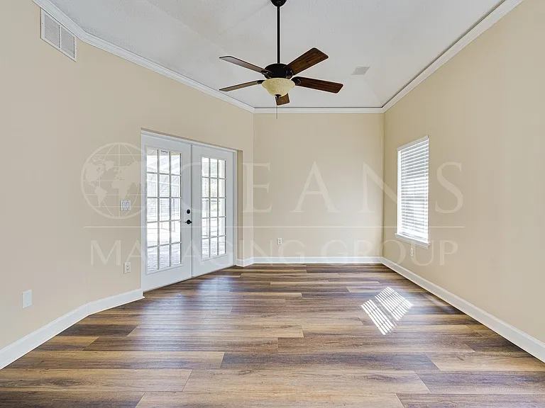 4013 Cree Dr — Photo 21