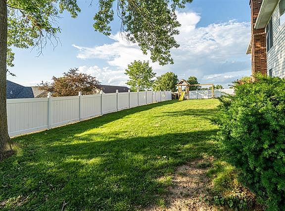 5th image of 207 Wenona Dr