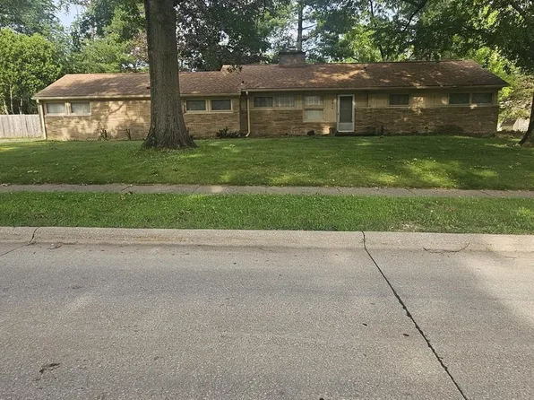2614 31st St, Moline, IL 61265
