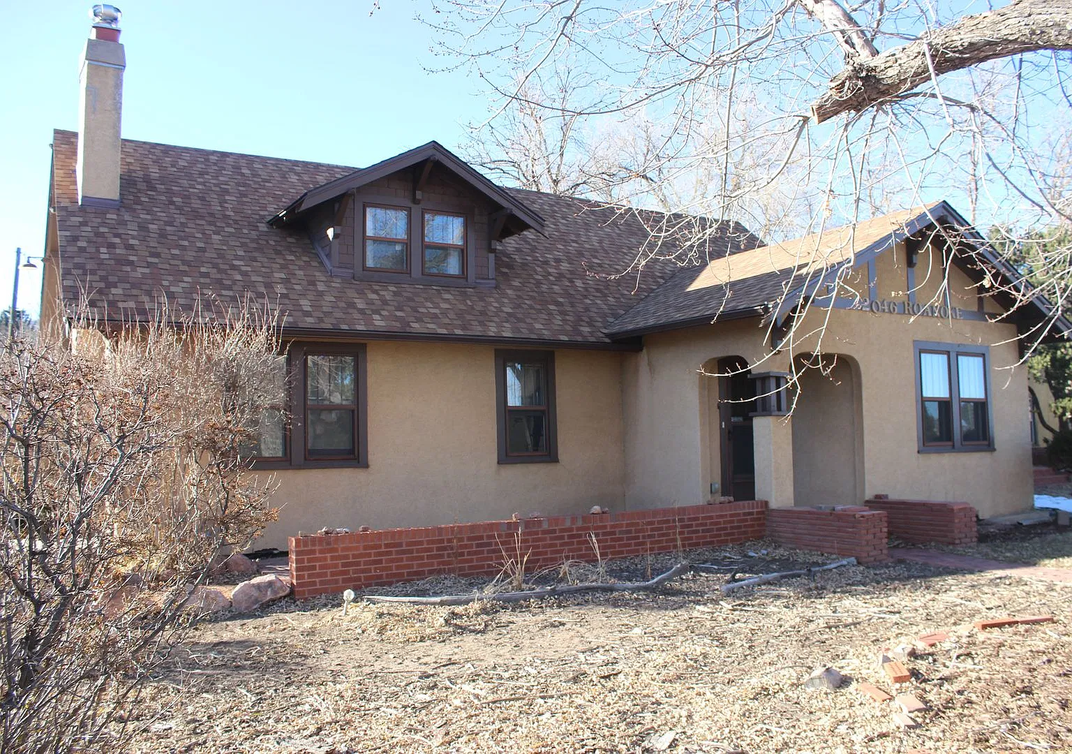 LARGE 3 bedroom in Old Broadmoor — Photo 1