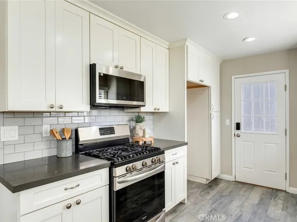181 Yorktown Ln, Costa Mesa, CA 92626