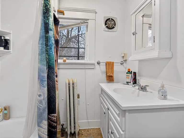 305 Wyckoff Ave — Photo 9