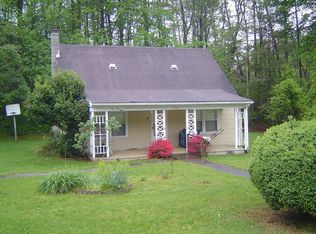 201 Tanyard Rd, Hurt, VA 24563