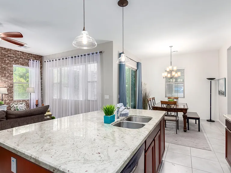Stainless steal sink to match appliances.