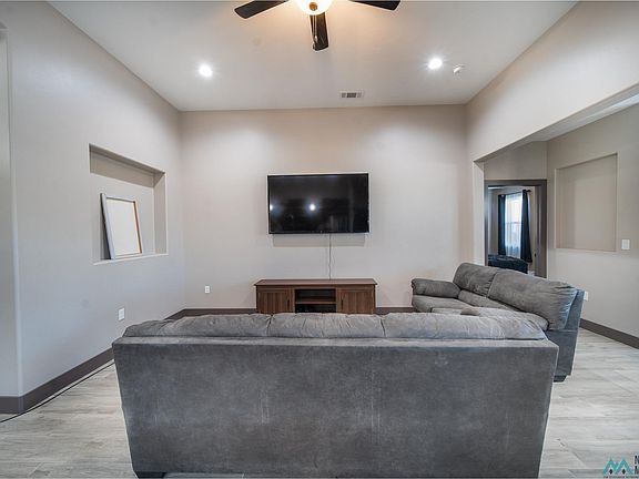 5th image of 3804 Aquamarine Dr