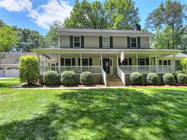900 Woodland Forest Dr, Waxhaw, NC 28173