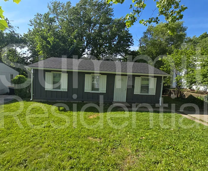 5636 E 40th St — Photo 2