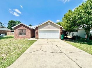 28 Cactus Rd, Mary Esther, FL 32569