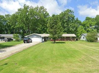 13 Monroe Ave, Salem, IL 62881